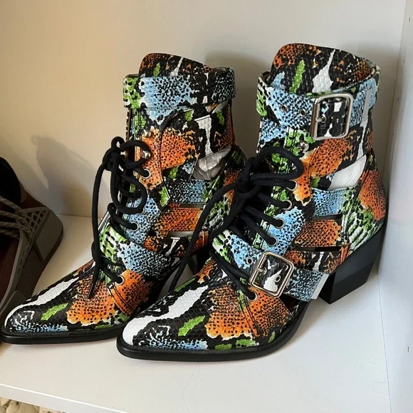 Chloe Rylee Boots - Picture 7 of 11